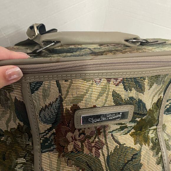 Diane von Furstenberg Vintage Floral Tapestry Travel Makeup Case 9"x12" - Picture 5 of 16
